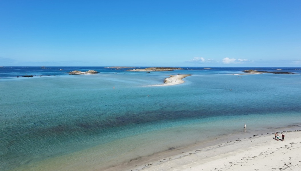 Grande plage de sable fin de Sainte Marguerite, Finistère nord : Location 4 personnes à Landéda