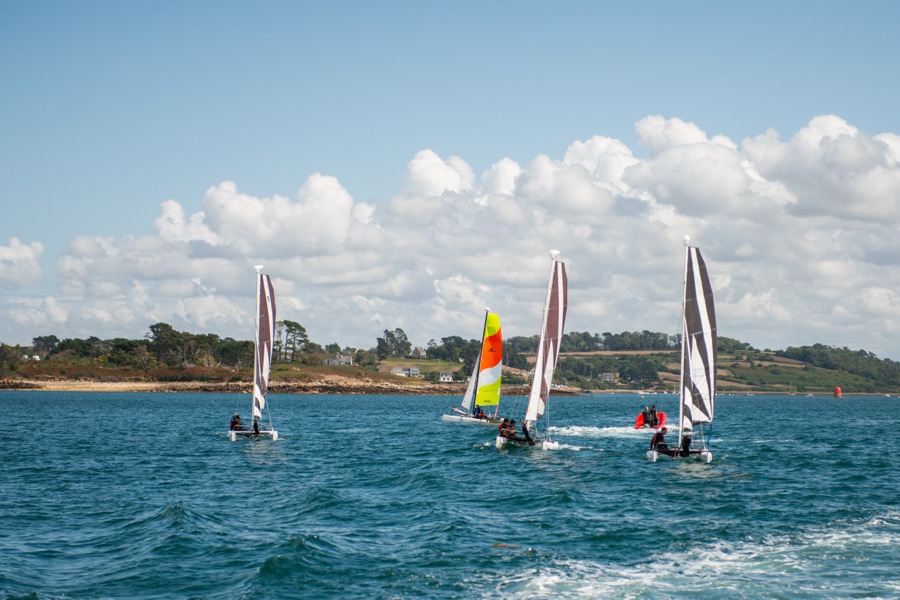 Location de catamarans et dériveurs à l'Aber Wrach, tout proche de notre location Ty Bernhel, Landéda