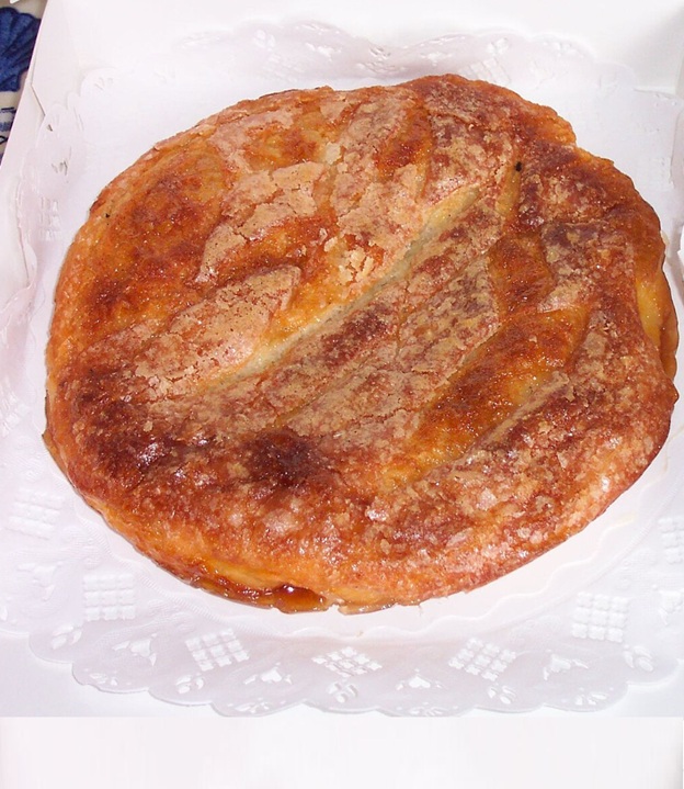 Dégustez un délicieux Kouign Amann pendant votre séjour vacances aux gîtes Ty Bernhel Aber Wrach Landéda