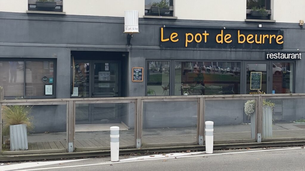 Restaurant Le Pot de Beurre Aber Wrach tout proche de notre location gite Ty Bernhel